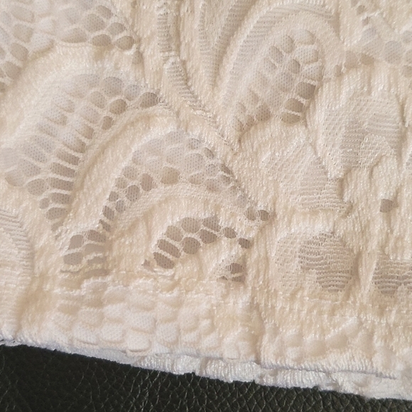Lace top - Picture 6 of 7